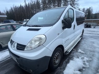 Renault Trafic 2.0 Bensiini Manuaalivaihteisto